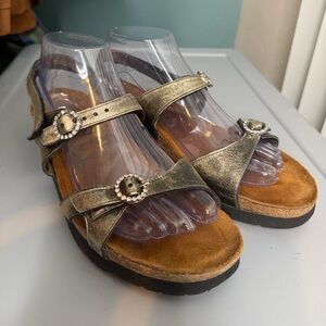 Naot Kate slide sandal bronze metallic leather rhinestone accents size 9